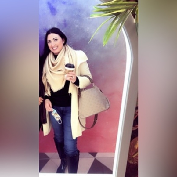 👜Authentic LV Beaubourg Hobo MM - Picture 6 of 6